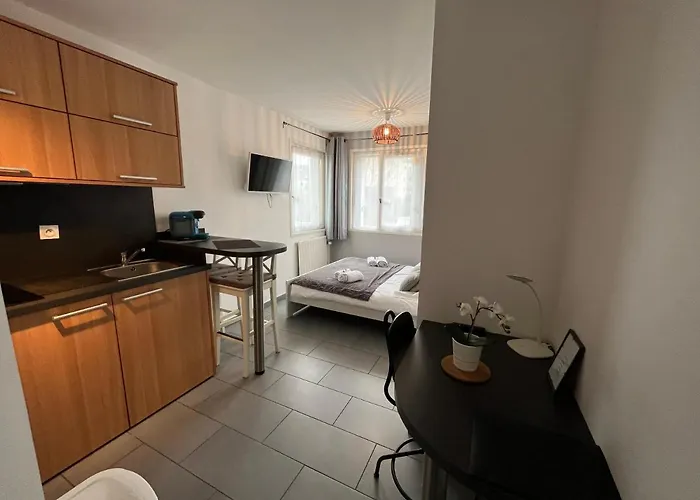 Meres, Studio Proche Memorial De Apartman